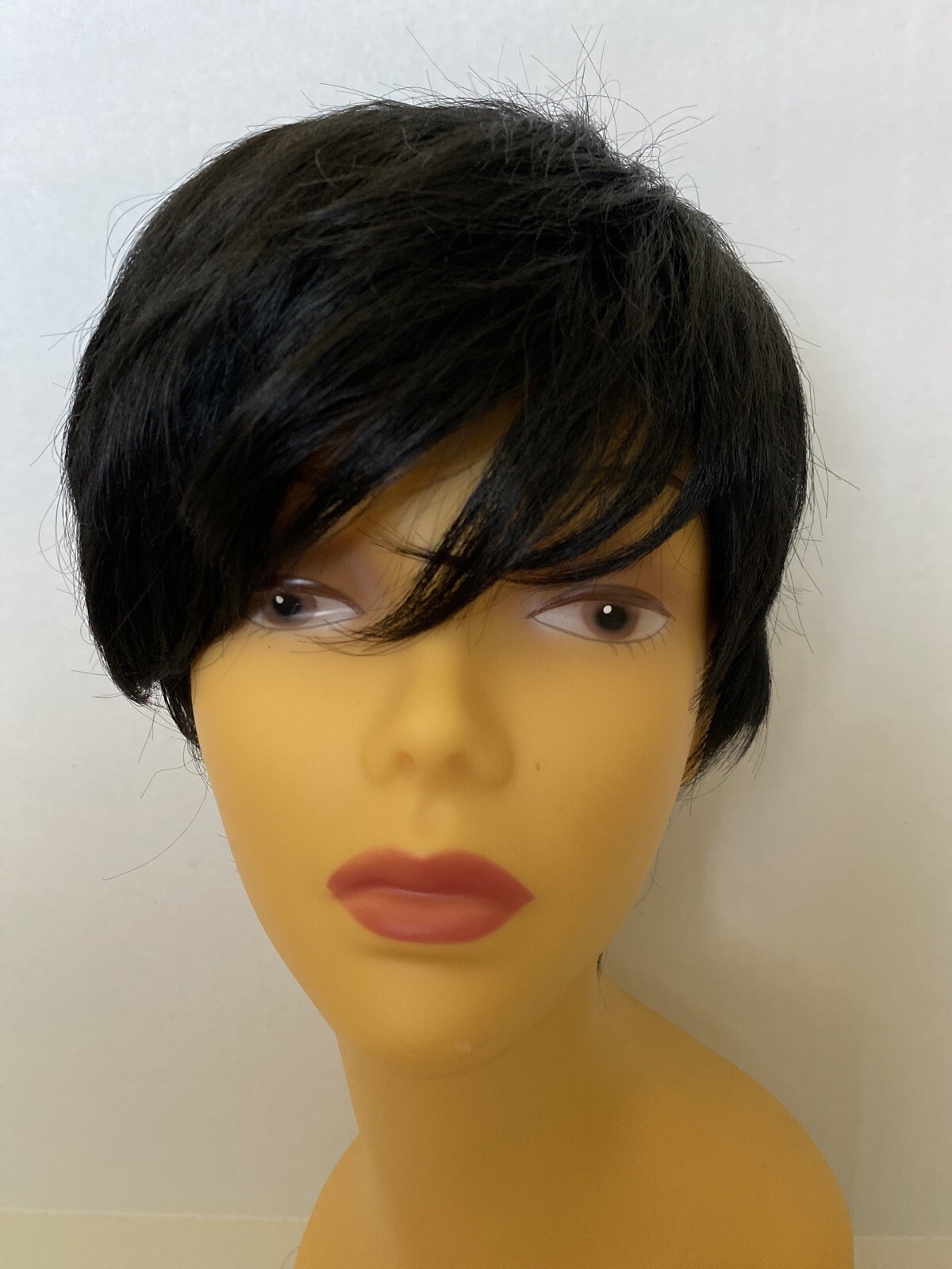 Kris Jenner Style Short Asymmetrical Synthetic Wig, NWT, Retail $29.99