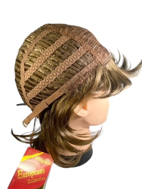 The European Collection Wig Light Brown Layered Synthetic Fibers Average Cap NEW