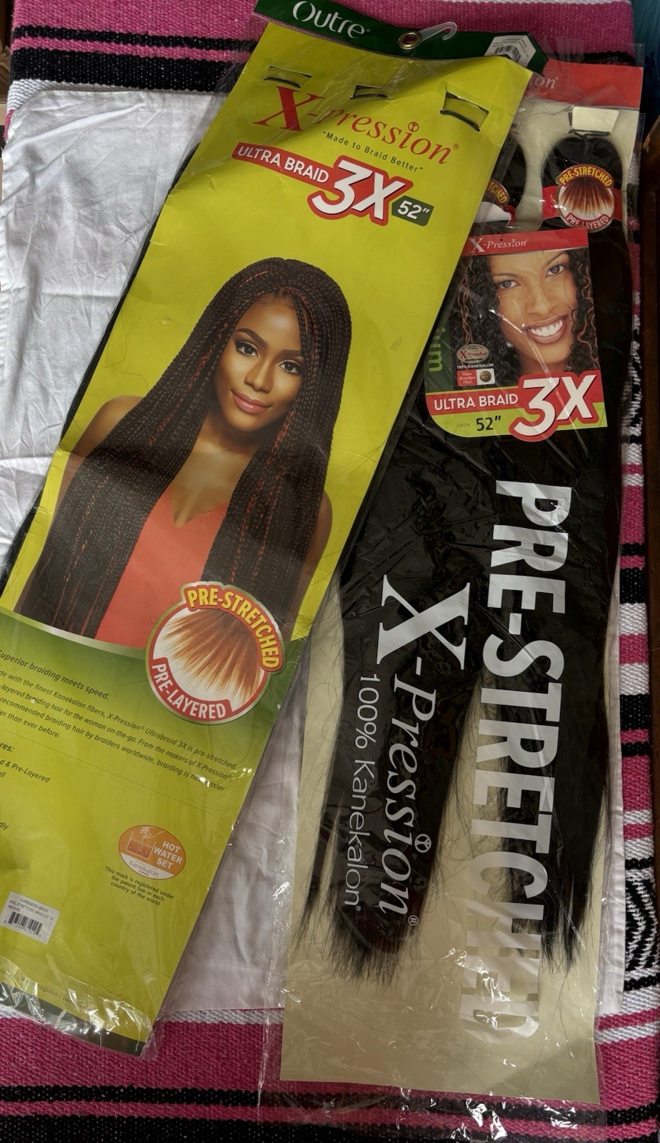 Outre X-Pression Pre-Stretched 3X 52in Black Synthetic Braid Extensions