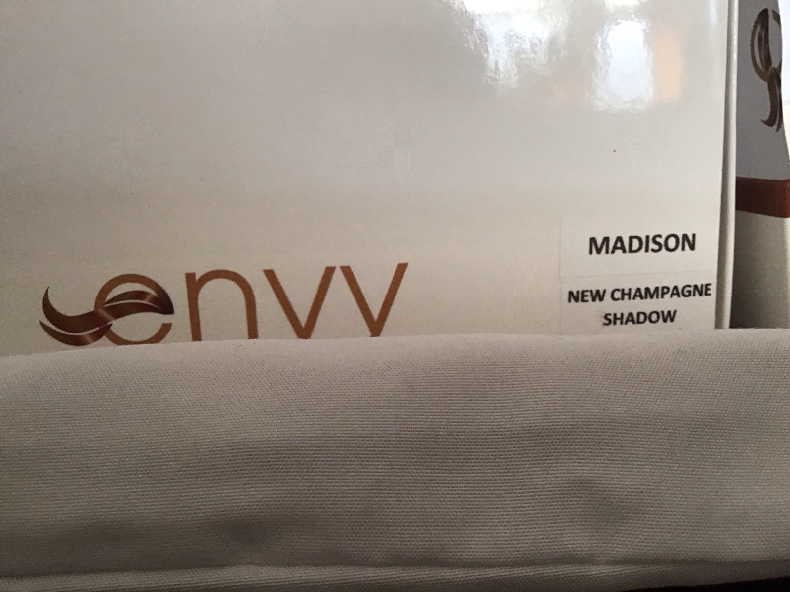 FLASH SALE NEW IN BOX MADISON Wig by ENVY NEW PLATINUM SHADOW Frosted Lace Front