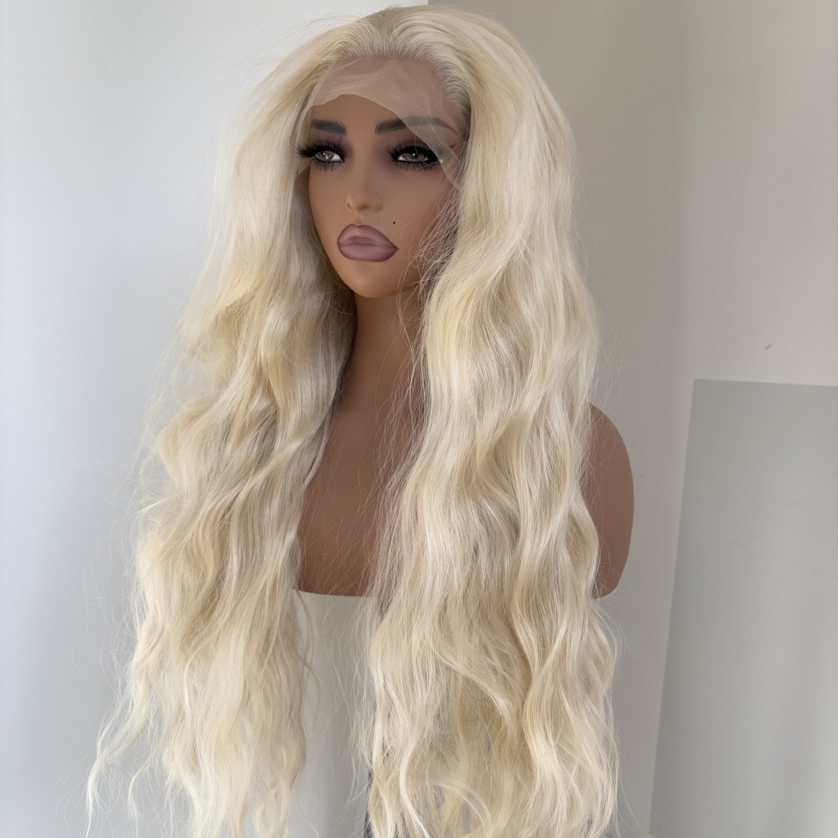Heat Resistant Synthetic Hair Bleach blonde Long Wavy HD Lace Front Wig