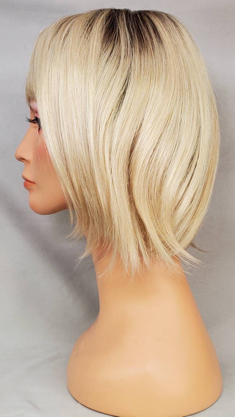 Astrid 1026 Rene of Paris synthetic wig color Champagne-R NWT display