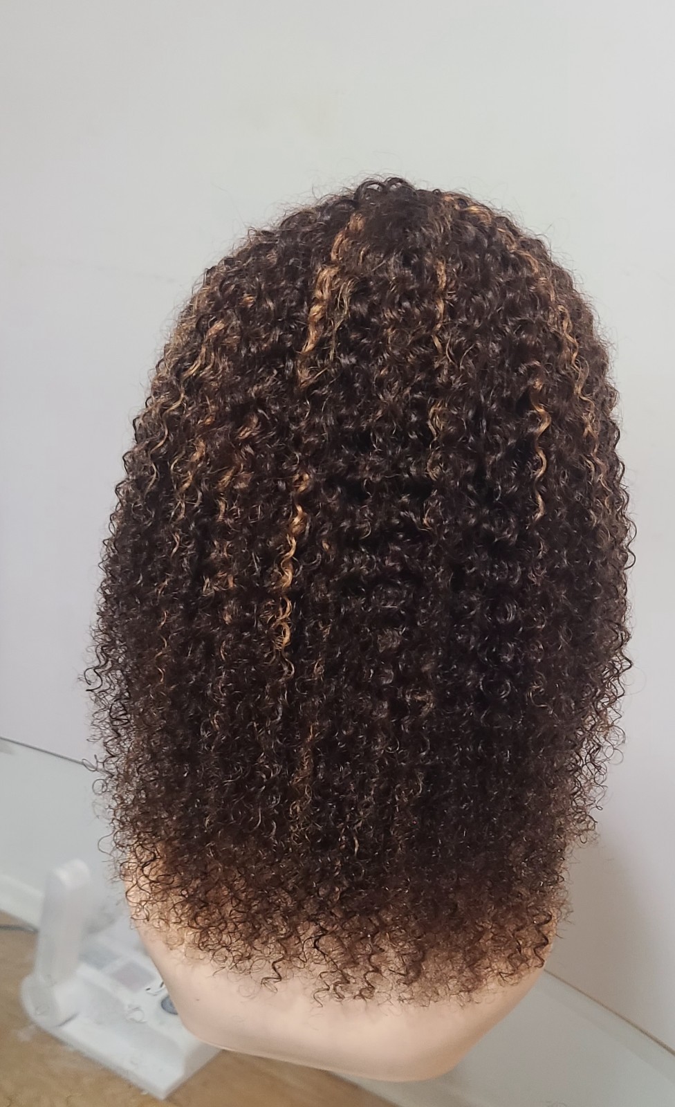 14″afro kinky Curly Glueless wig,Human Hair with #4/27 medium brown, Highlights.