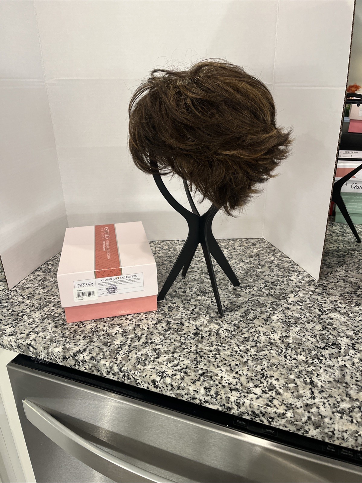 estetica wig R6/28F Most Likely An Annie Or Nancy Style