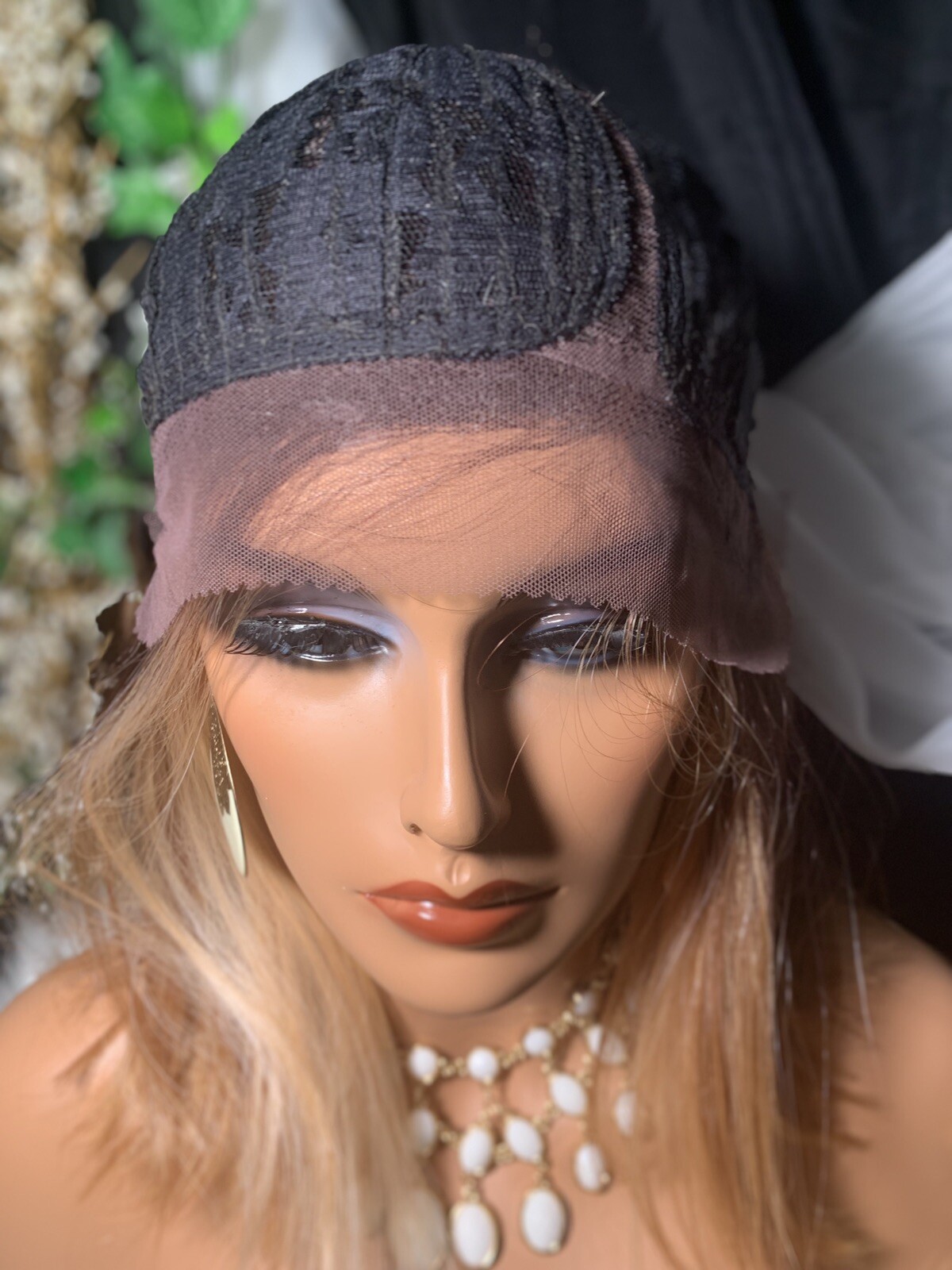 Gorgeous! 14” Rooted Blonde, Brown & Red Mix Lace-front W/ Part, Wig