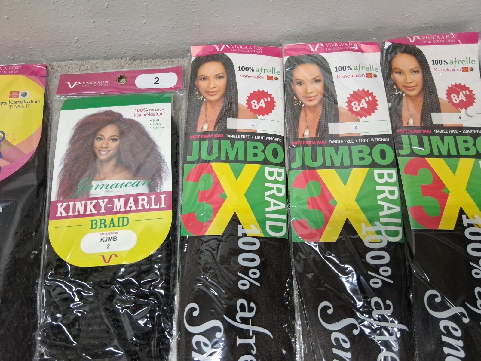Vivica A Fox Mixed HAIR EXTENSION LOT Of 31 Kanekalon 84″