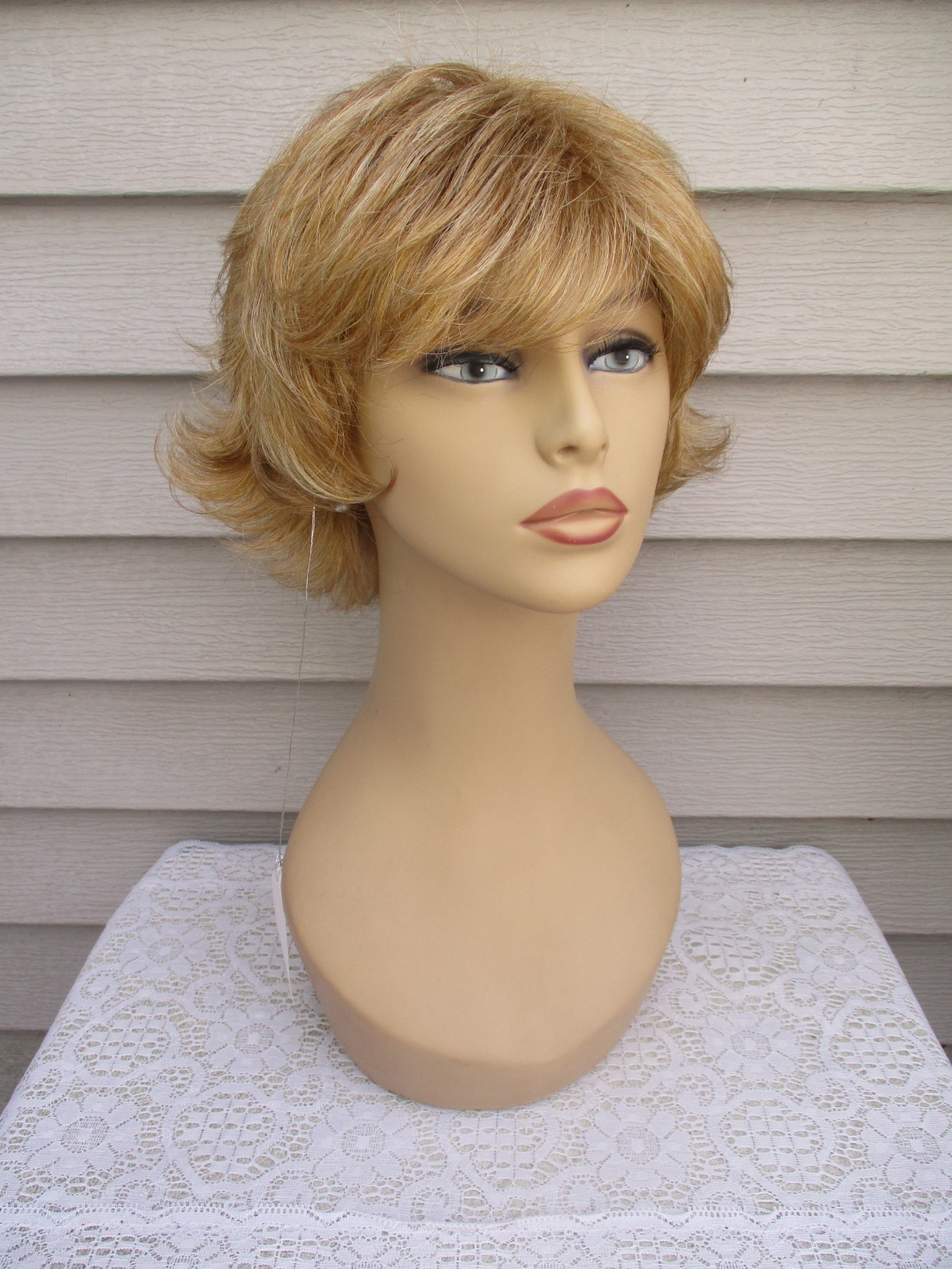 Tony Of Beverly ? MYSTERY WIG Color BUTTERSCOTCH Golden Blonde READ