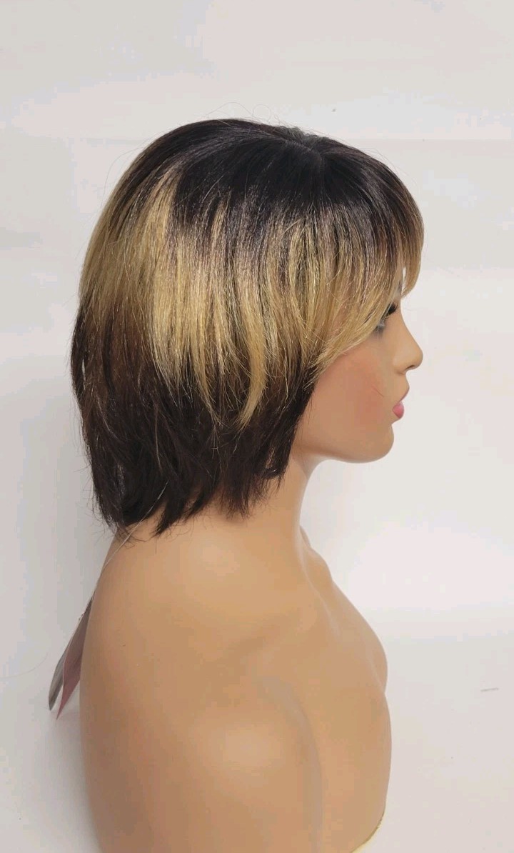 💕 BOBBI BOSS SHORT RETRO LAYERED SHORT BOB WIG OMBRE DAILY FASHION #3T27B