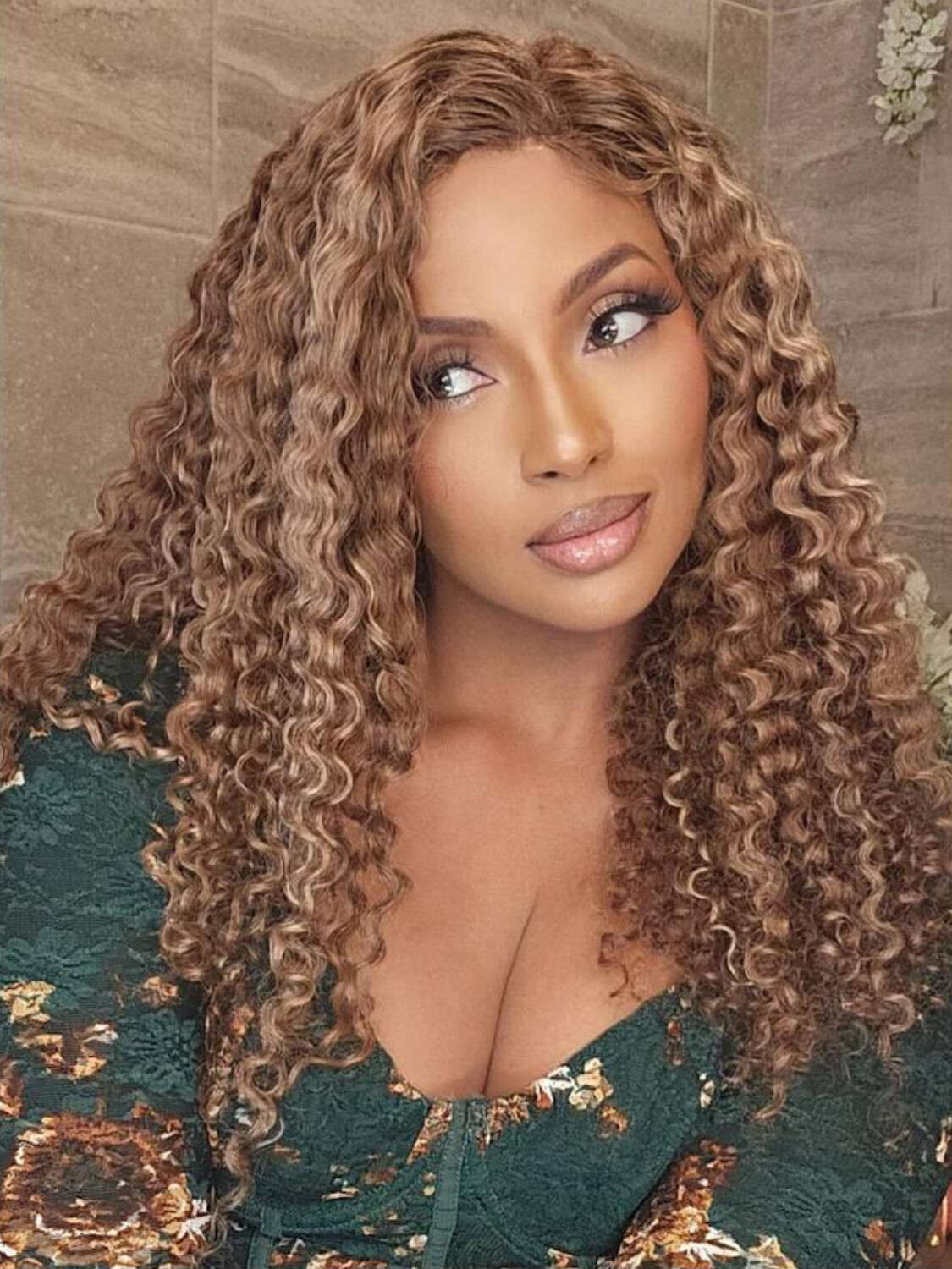 UNice Cambodian Highlight Blonde Curly Bundles with Lace Closure Human Hair Weft