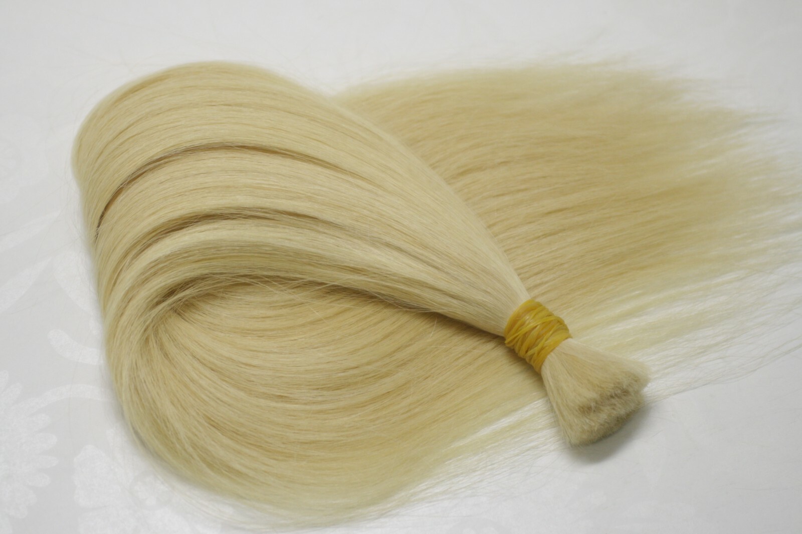 LUX SILKY THIN Natural Ukrainian Slavic Hair Extension 55cm/21,7″ 86gr/3,03oz