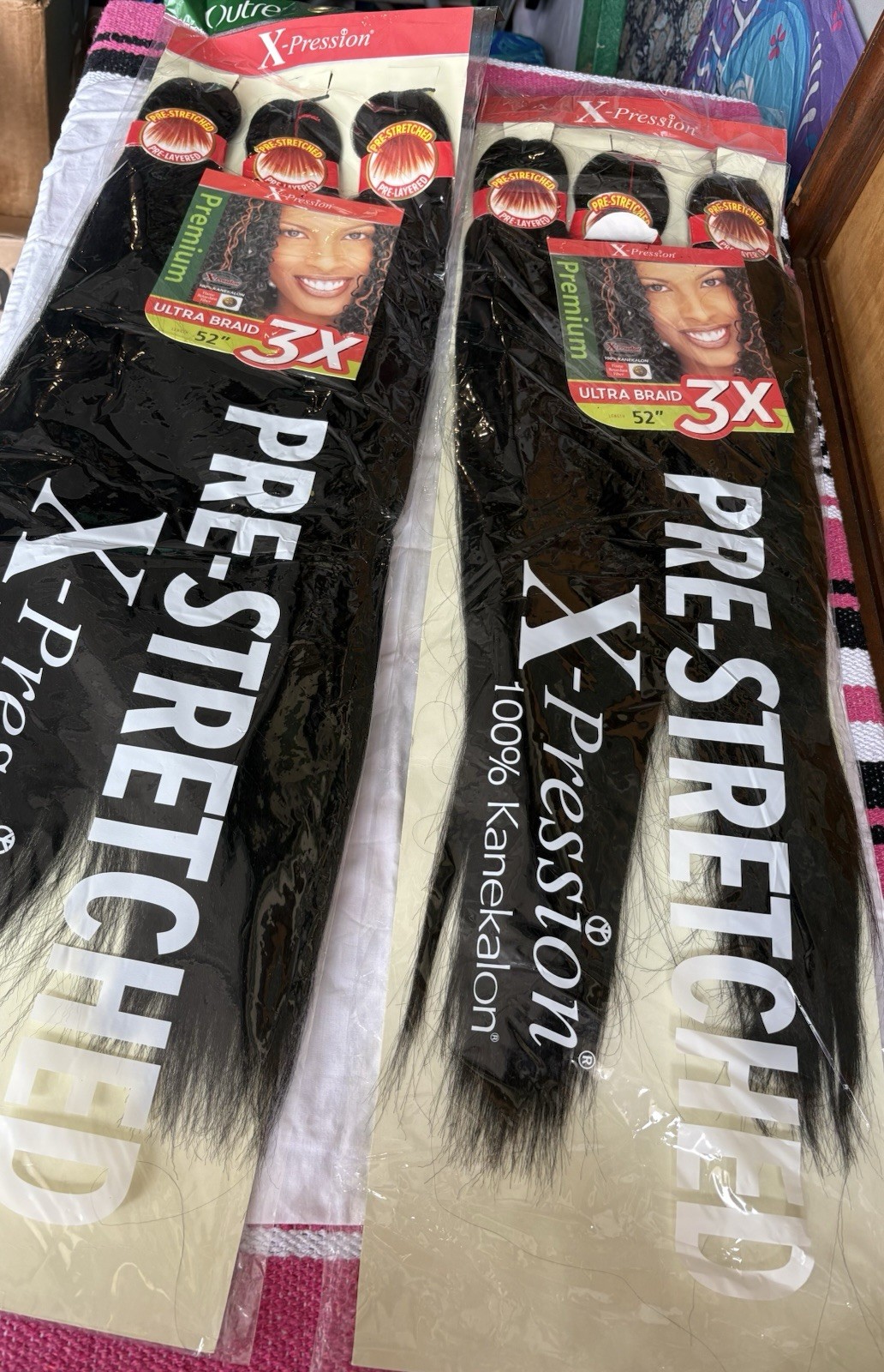 Outre X-Pression Pre-Stretched 3X 52in Black Synthetic Braid Extensions