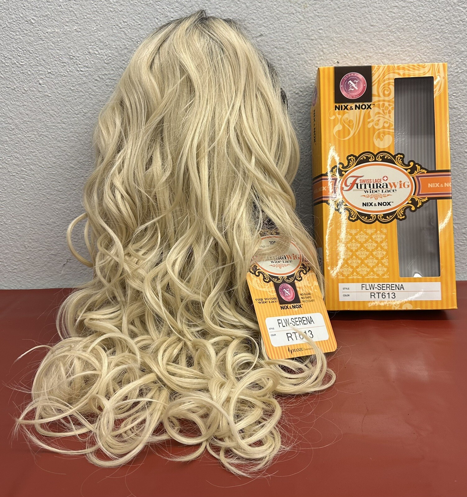 SWISS LACE FUTURA WIG WIDE LACE NIX & NOX LONG COLOR RT613 NEW