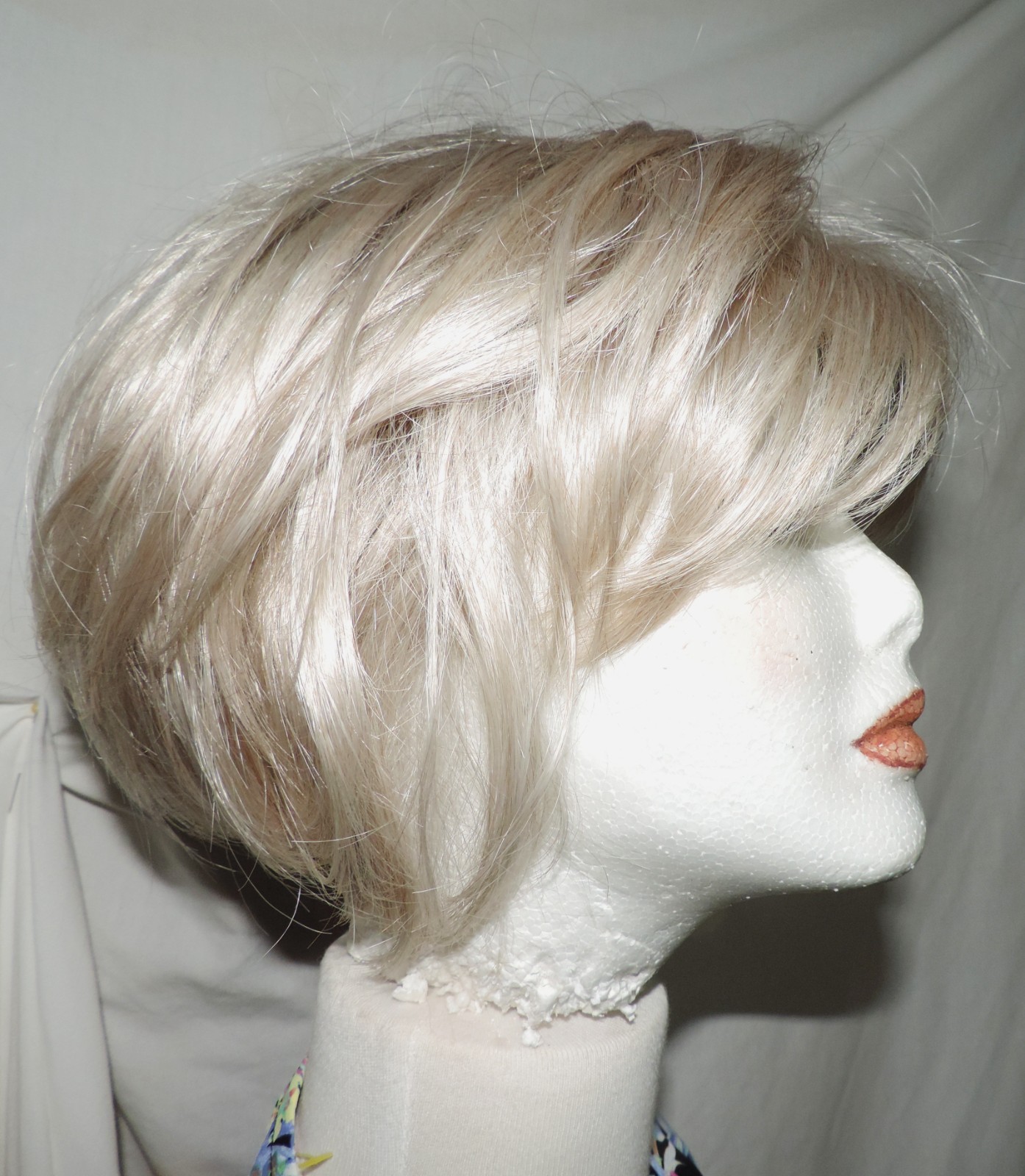 Beautiful Esthetic blonde “bombshell” wig!