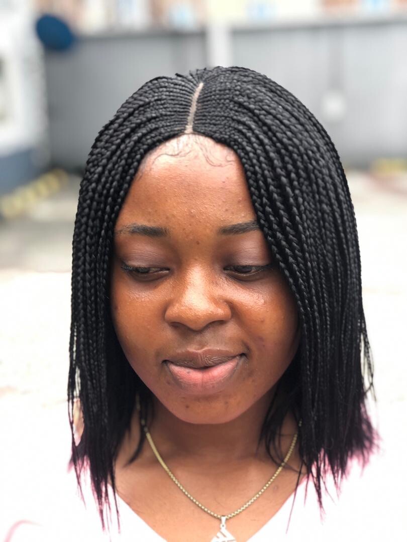 Braided wig/box braids . Color Black Light Weight Wig.