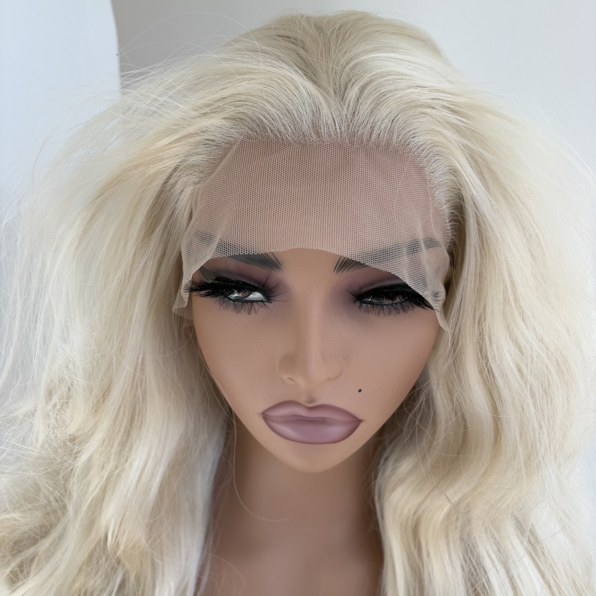Heat Resistant Synthetic Hair Bleach blonde Long Wavy HD Lace Front Wig