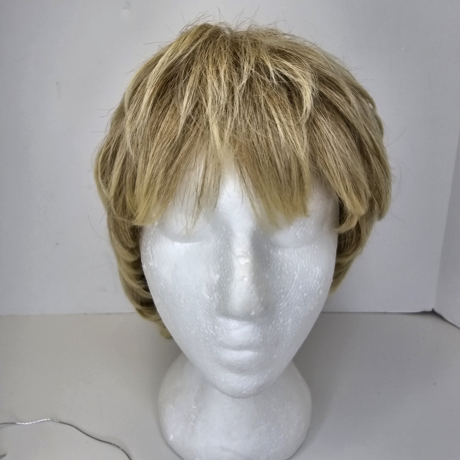 Foxy Silver Collection Gail T14/88 Shirt Blonde Wig 10433