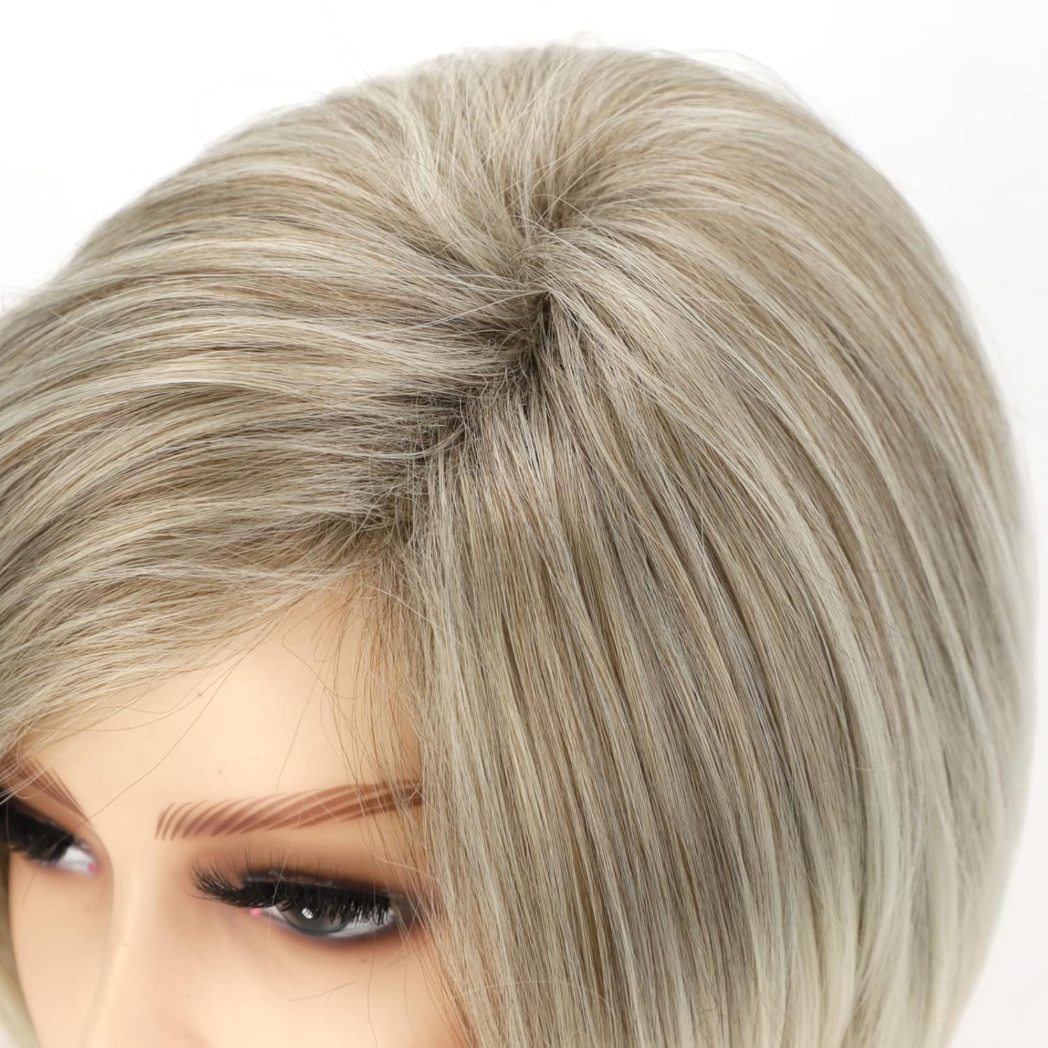 Layered Short Blonde Bob Wigs for White Women Chin Length Ash Blonde Side Part P