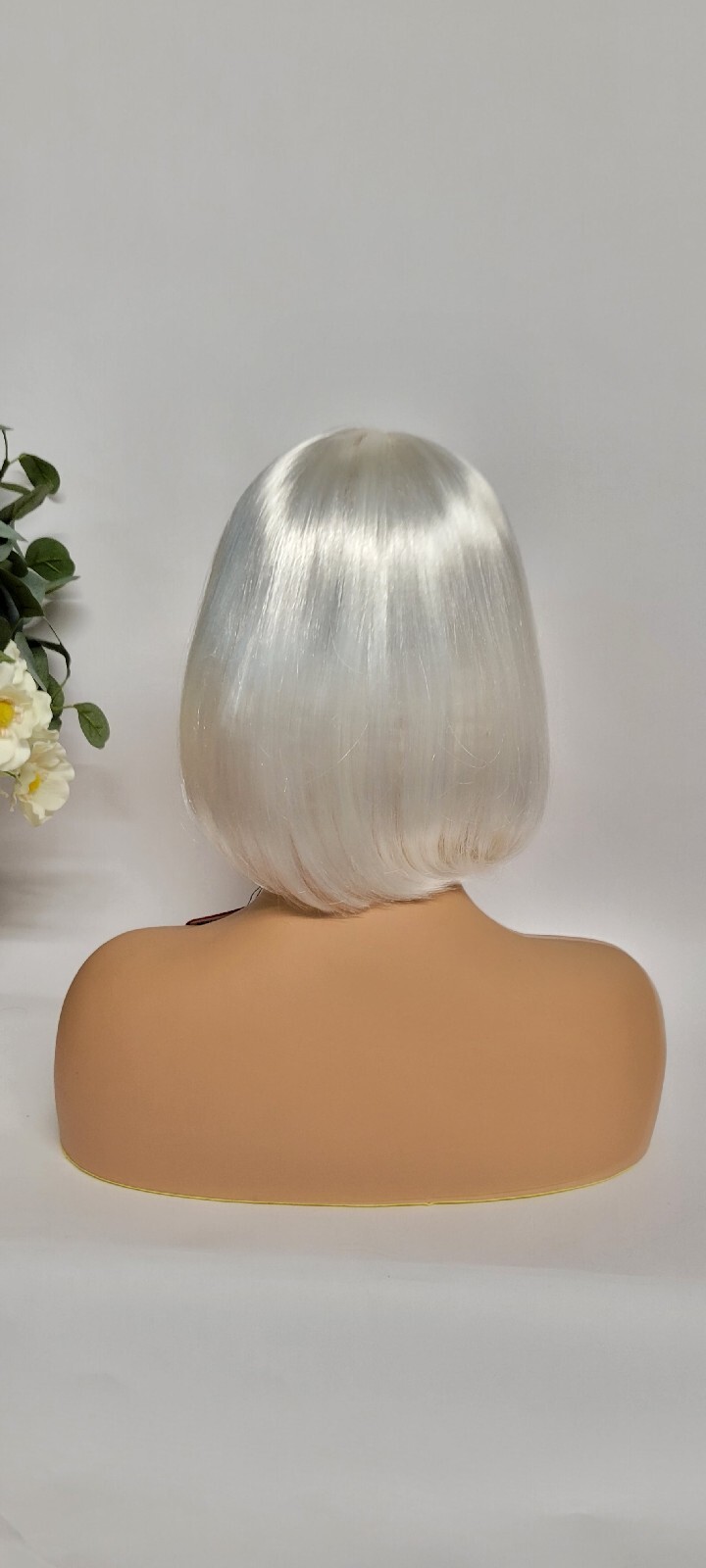 SILKY STRAIGHT CHIN LENGTH BOB WIG SNOW WHITE COSPLAY ANIME FASHION -BLUSH CINDY