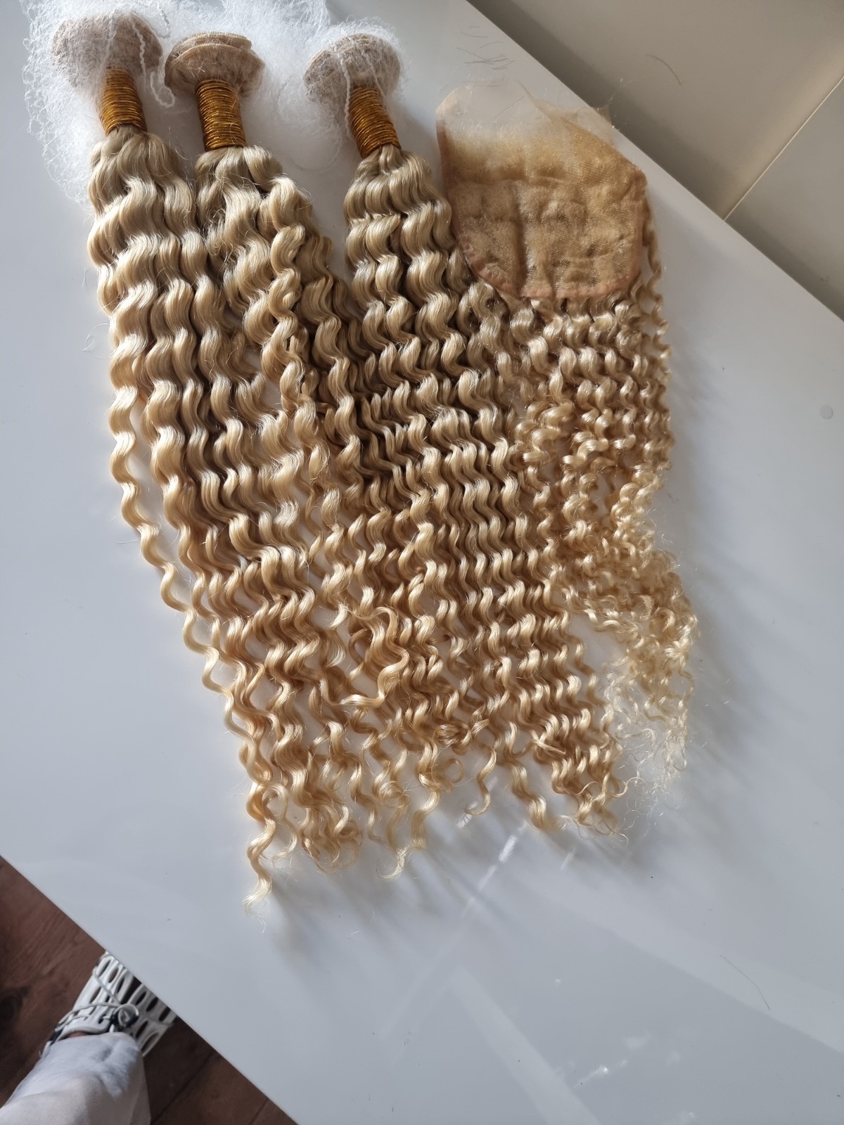 12A PERUVIAN HUMAN HAIR SUNNY BLONDE 24# 26+26+26&22INCH 5X5 CLOSURE DEEP CURLS