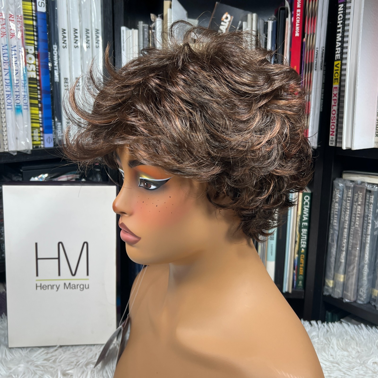 HENRY MARGU WIG BAILEY 6H CHESTNUT BROWN W/ AUBURN HIGHLIGHTS SHORT WIG PIXIE