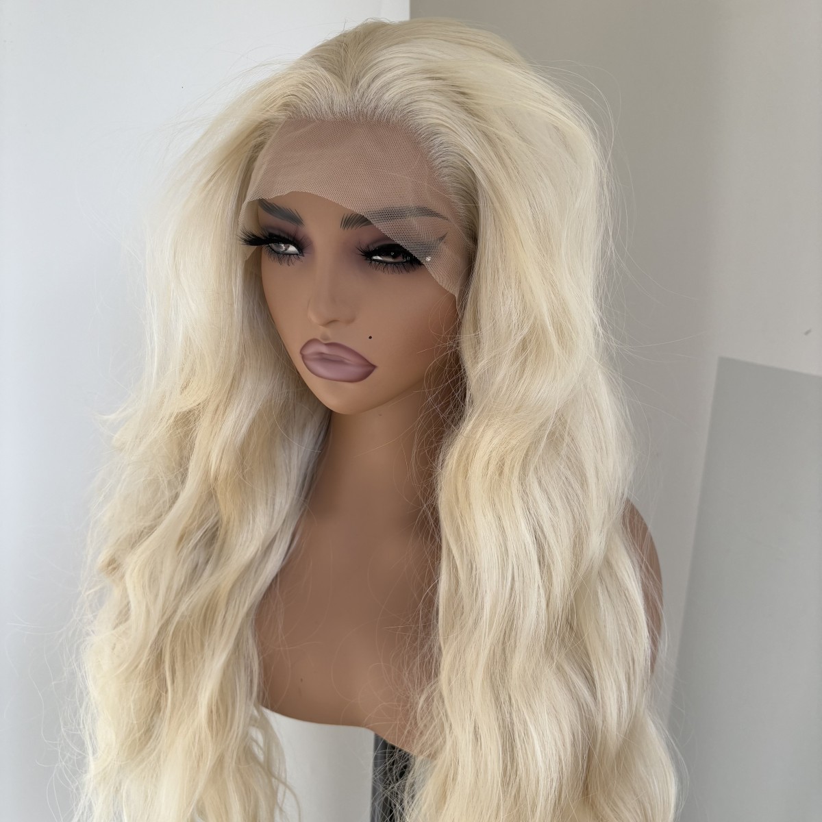 Heat Resistant Synthetic Hair Bleach blonde Long Wavy HD Lace Front Wig