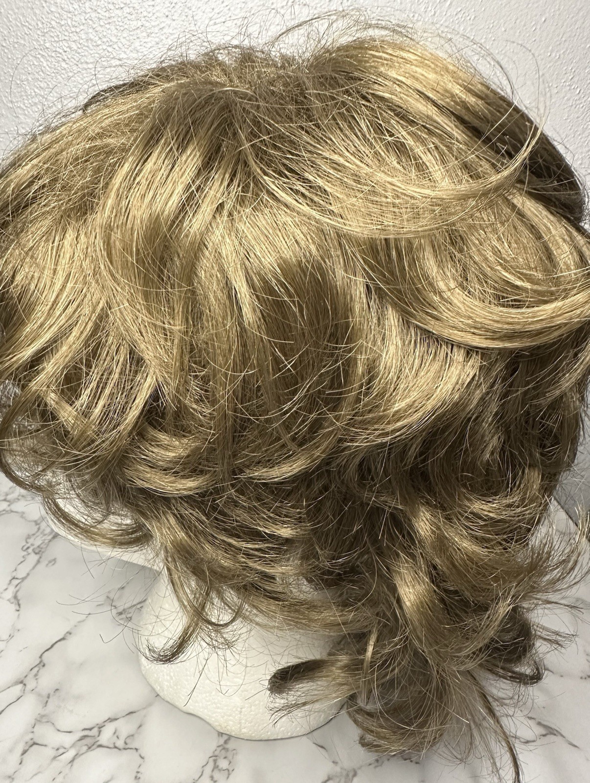 Rene of Paris Elura Blend Wig By Monsanto 414 Shaggy Color 18 Brown Original Box
