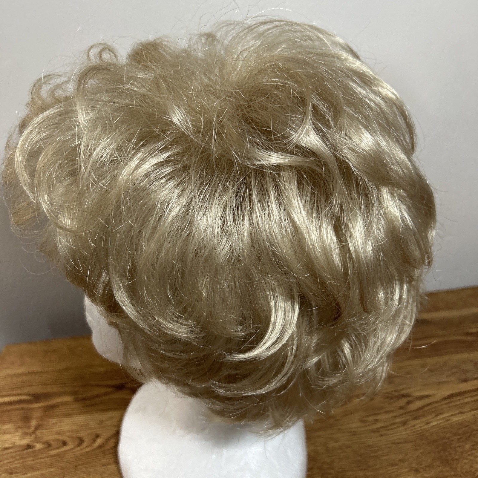 Synthetic wig golden blonde Pixie 21in-22in. Timeless Collection EUC