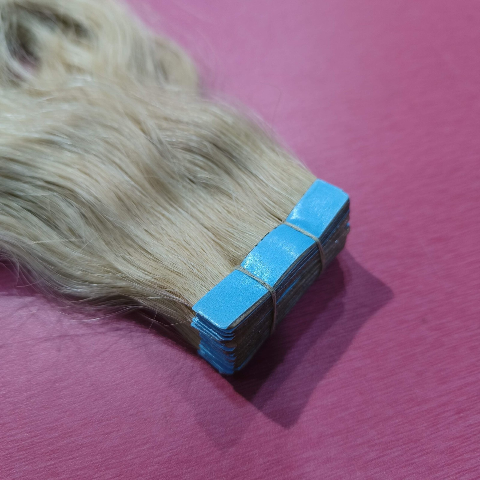 613 Blonde Wavy Tape In Human Hair Extensions 100g Sets
