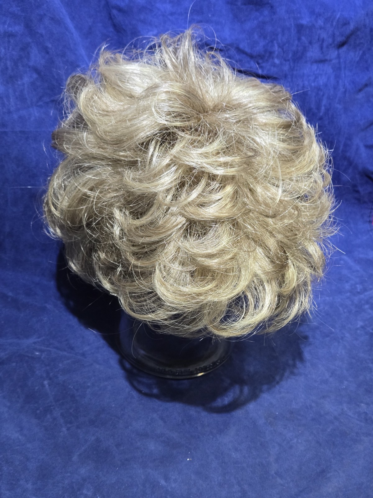 The Wig Company Tiffany Wig 18/22 Ash Blonde Frost Short Curly Voluminous TWC