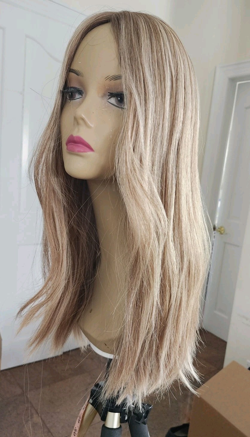 HUMAN HAIR MEDIUM BLONDE WITH DIMENSIONS SILK TOP TOPPER 8″X8″ 22” LONG