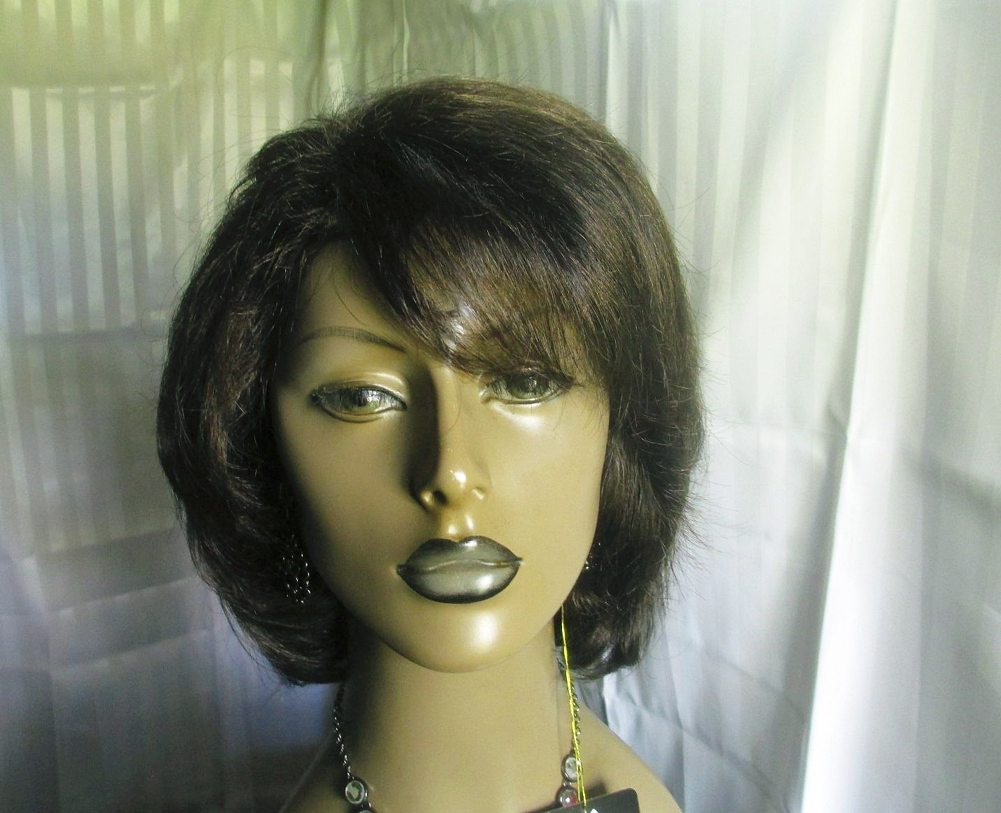 LP375 Bobbie Boss Odessa wig ,black w/auburn see pictures for style NEW