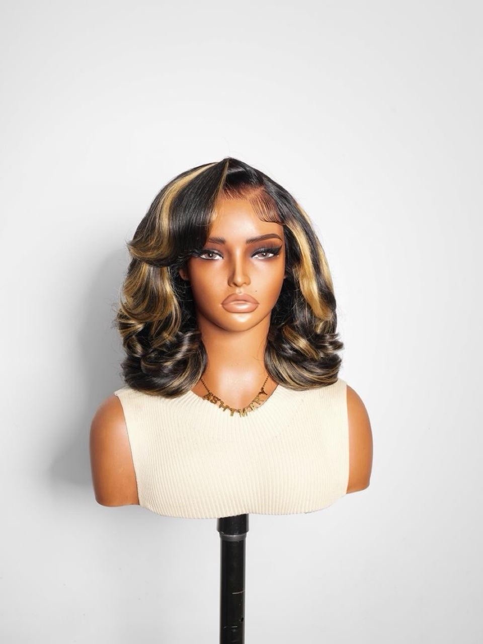 14″ Highlight Body Wave Bob Wig – 100% Human Hair