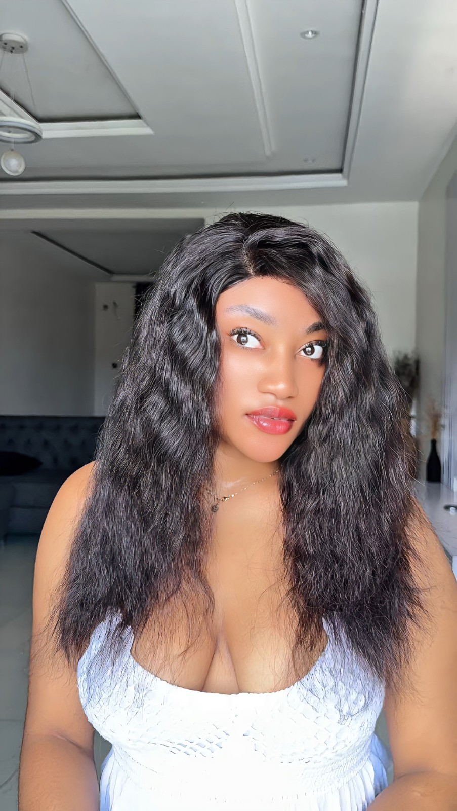 LUXLUXE Bianca 22-inches 100% Human Hair HD Lace Wig, Heat Resistant, BLH-0009