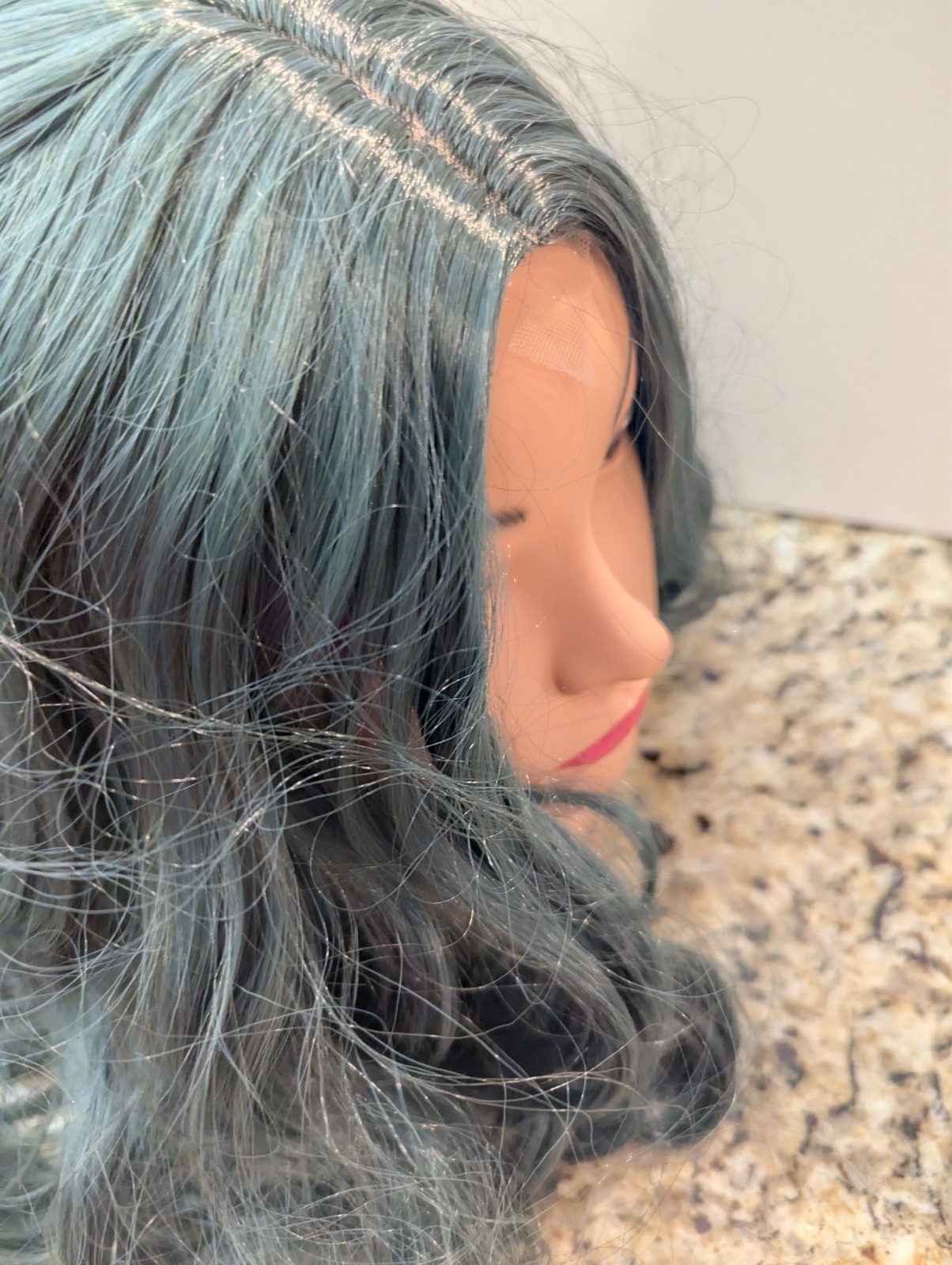 Women’s 26″ Hair Wig Layered Wavy Dark Green