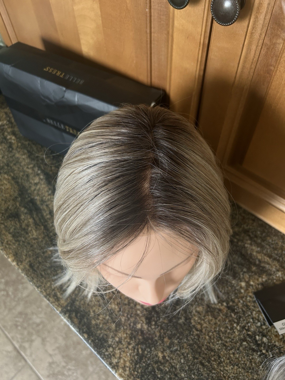 Belletress Wig Chicago Milkshake Blonde-R Preowned