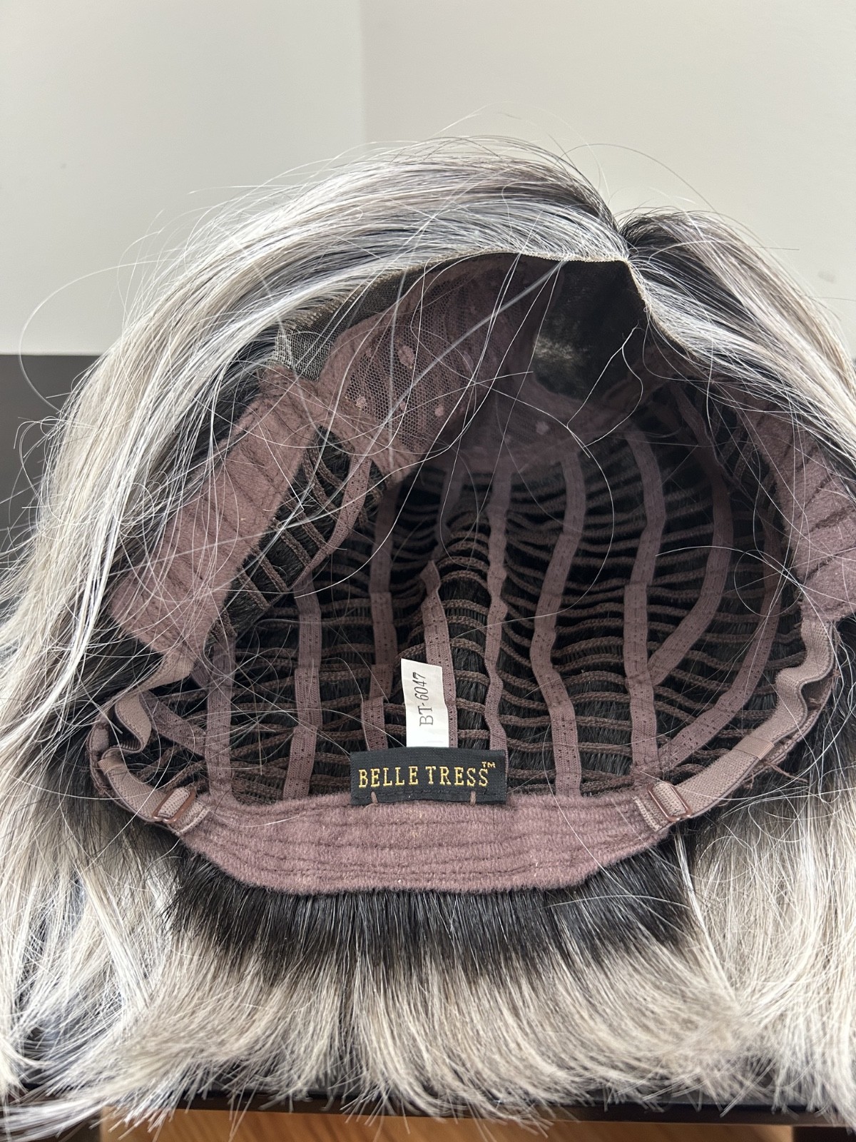 Belle Tress Bellisima HF Synthetic Lace Front Hand Tied Wig – Chrome – Excellent