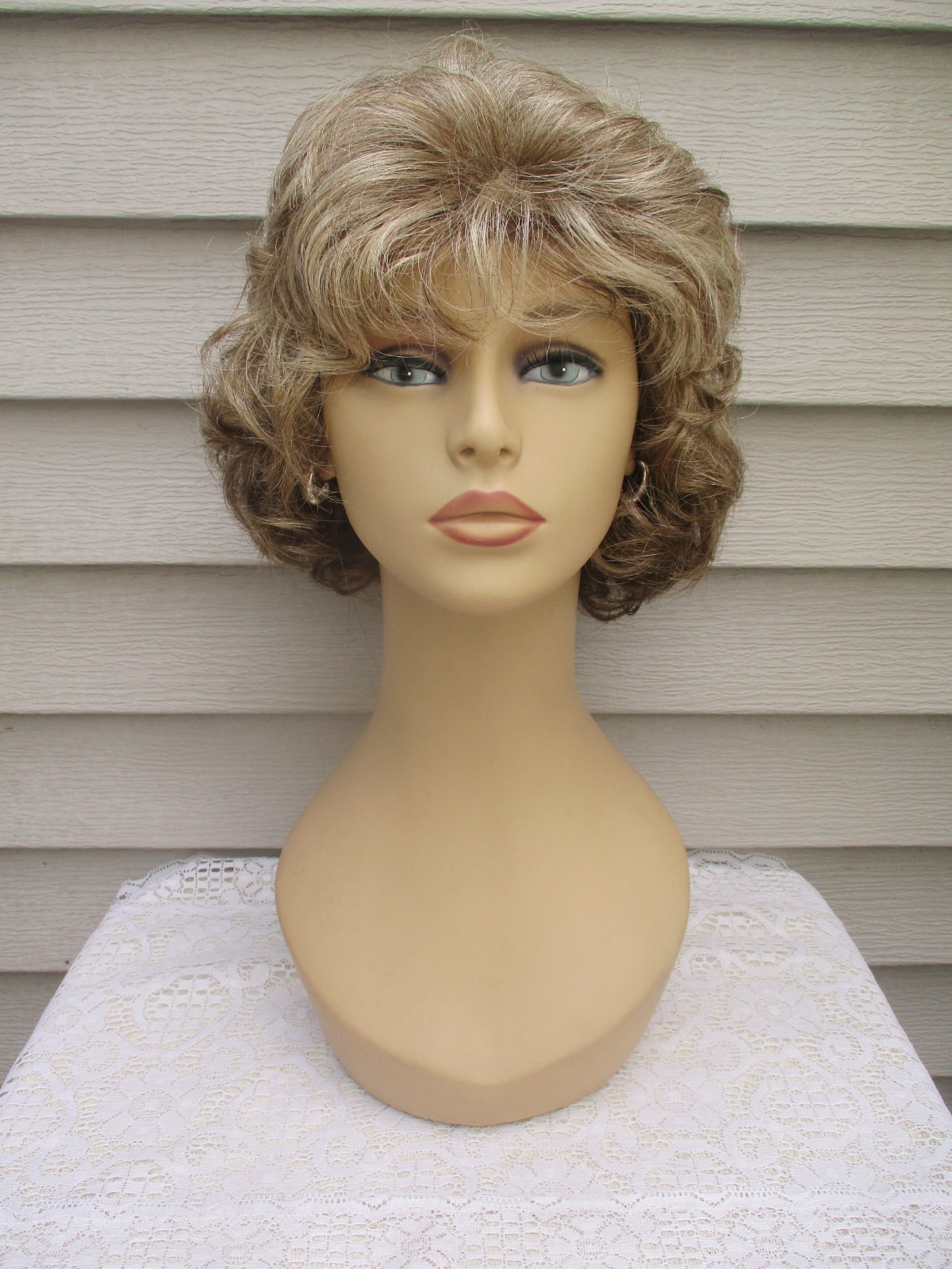 Paula Young Wig VIENNA Size LARGE SF13/16 MISTY MOCHA Light Brown/Blonde Blend