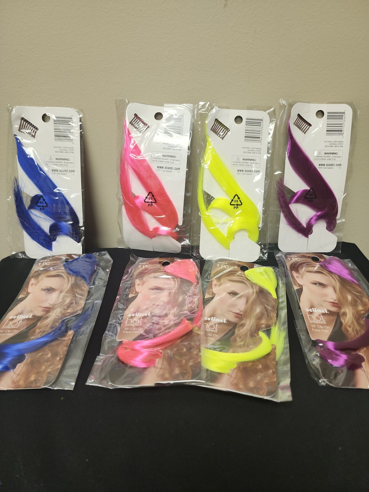 Lot Of 8 Scunci Hot Streaks Clip On Faux Hair 18″ 4 Different Colors 2 Of Each