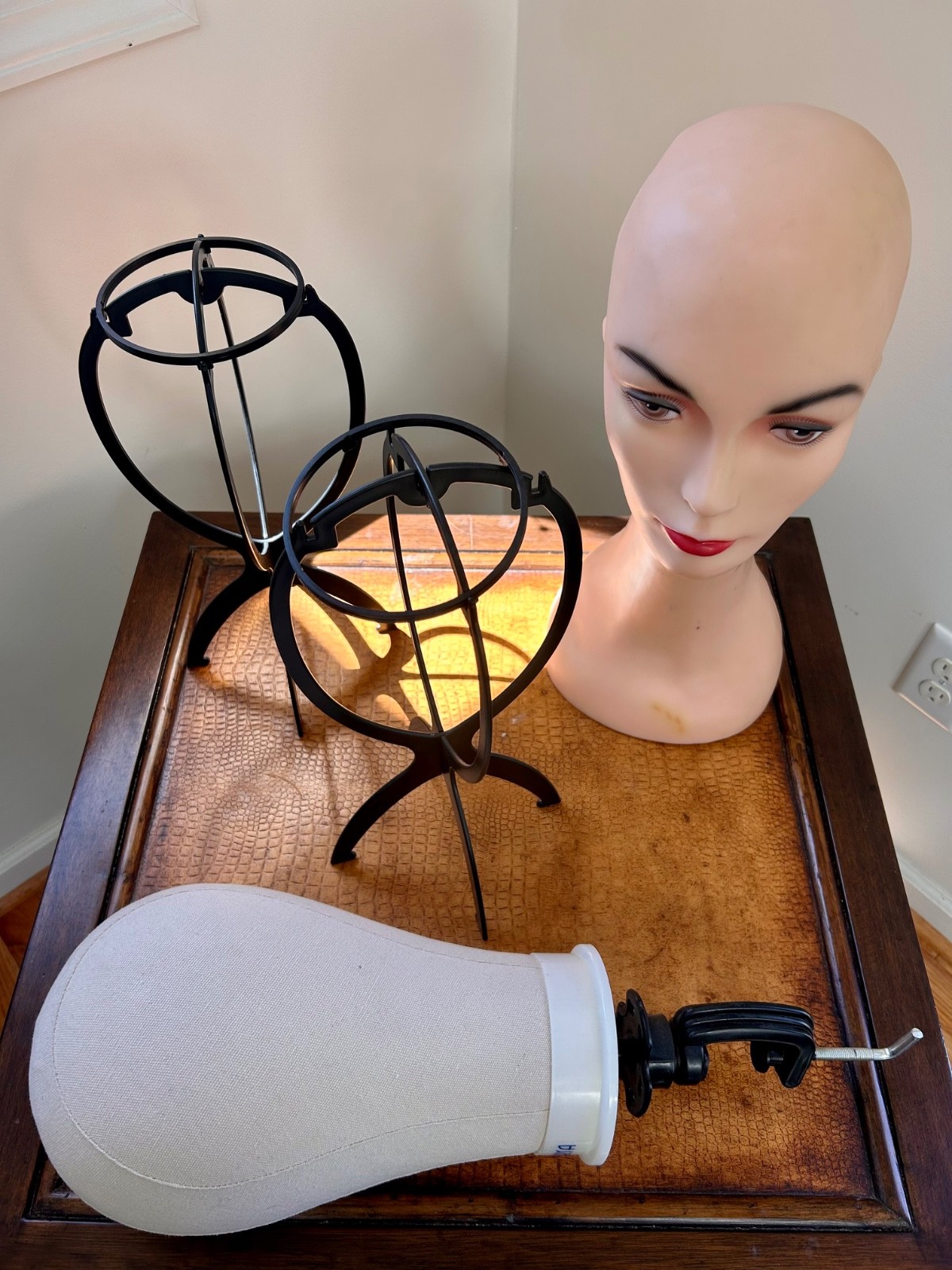 Set of 5 Wig Stands – Wig Stand Bundle – Mannequin, Canvas, Collapsible – Good
