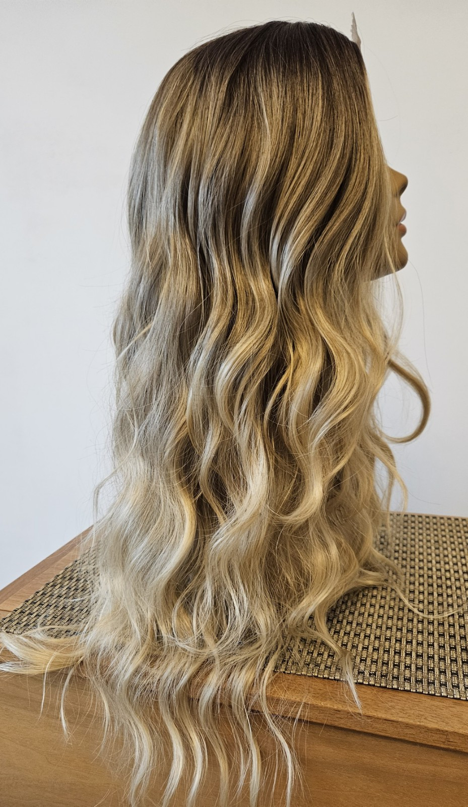 New LONG CURLY/WAVY LACE FRONT HIGHLIGHTS MIXED BLONDE WIG