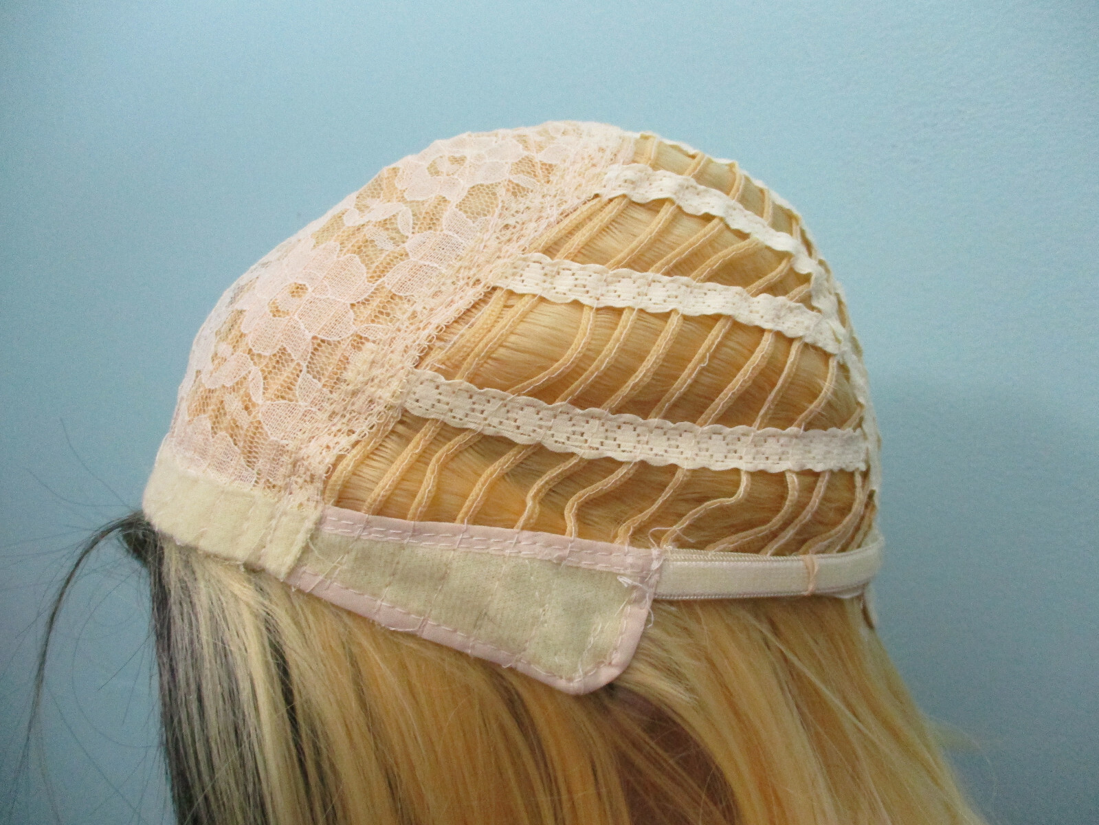 14″ blonde and black two tone heat resistant long BOB lob style WIG by ZYR – NWT