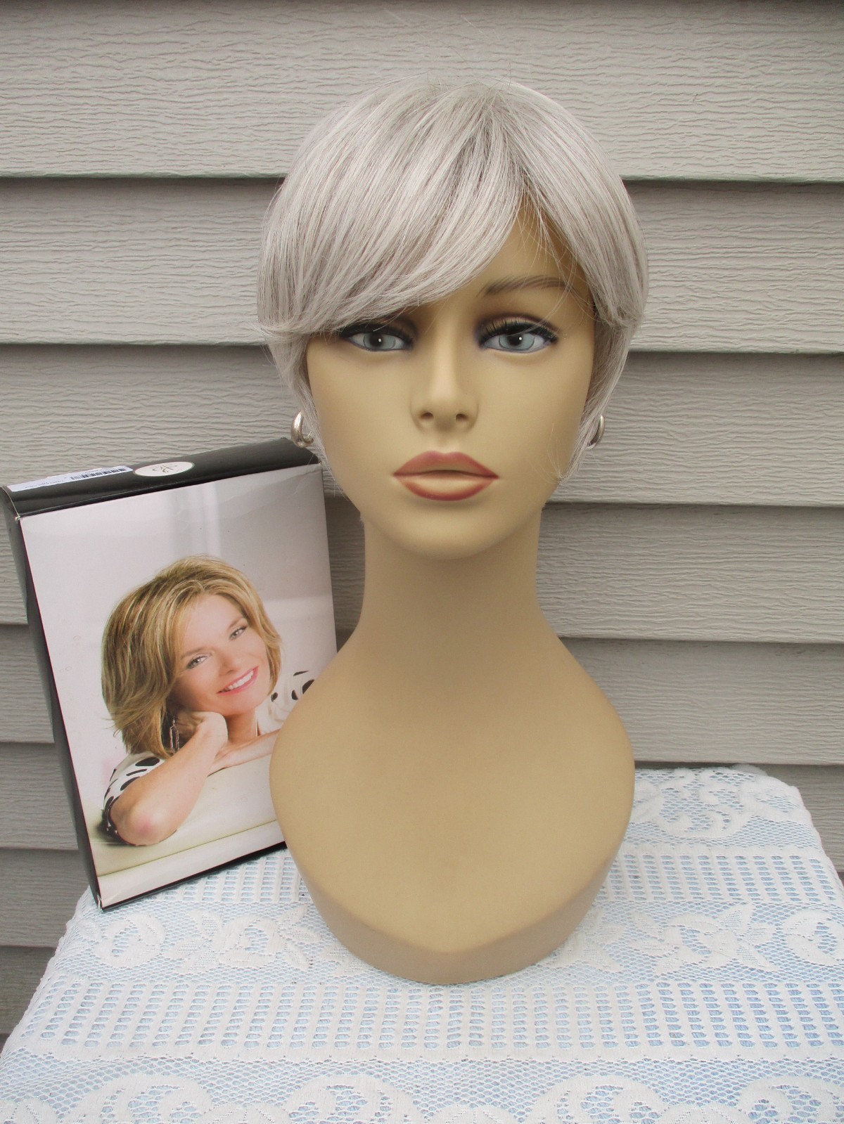 Toni Brattin Wig TIMELESS Color LIGHT GRAY Size REGULAR (Average) Heat Friendly