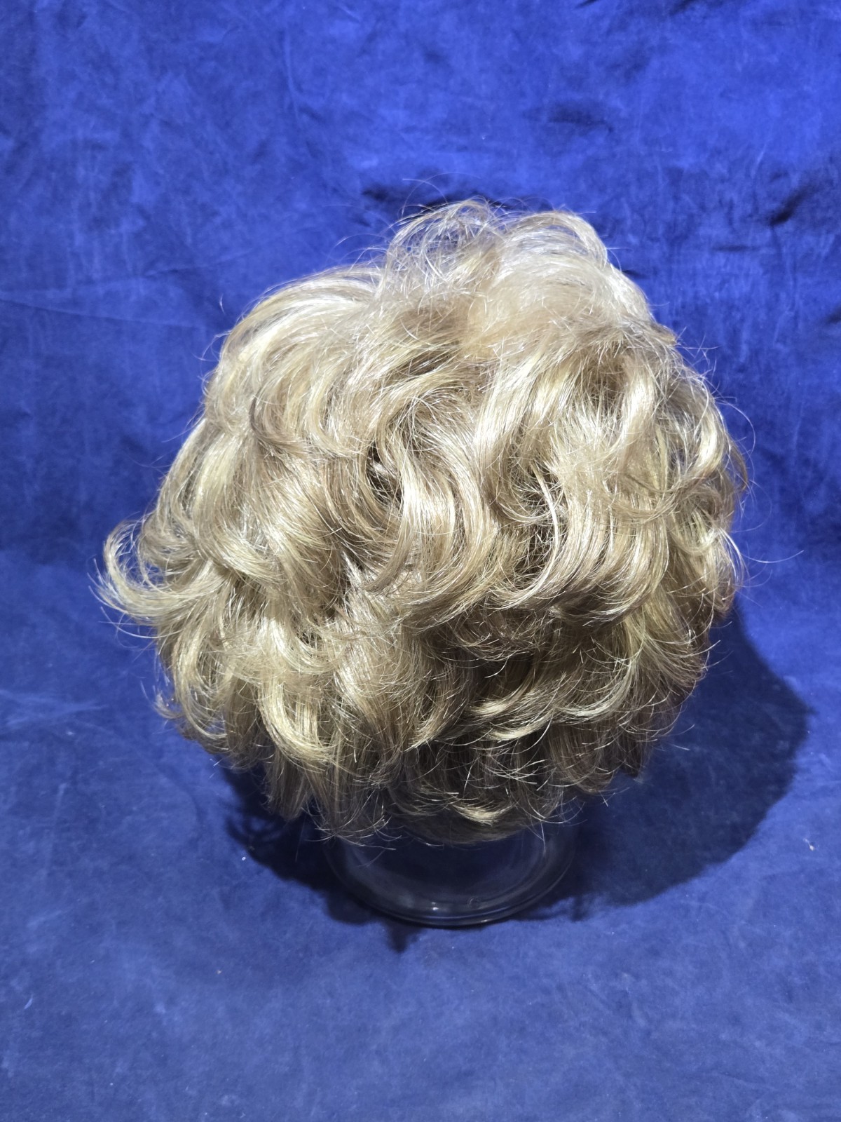 The Wig Company Tiffany Wig 18/22 Ash Blonde Frost Short Curly Voluminous TWC
