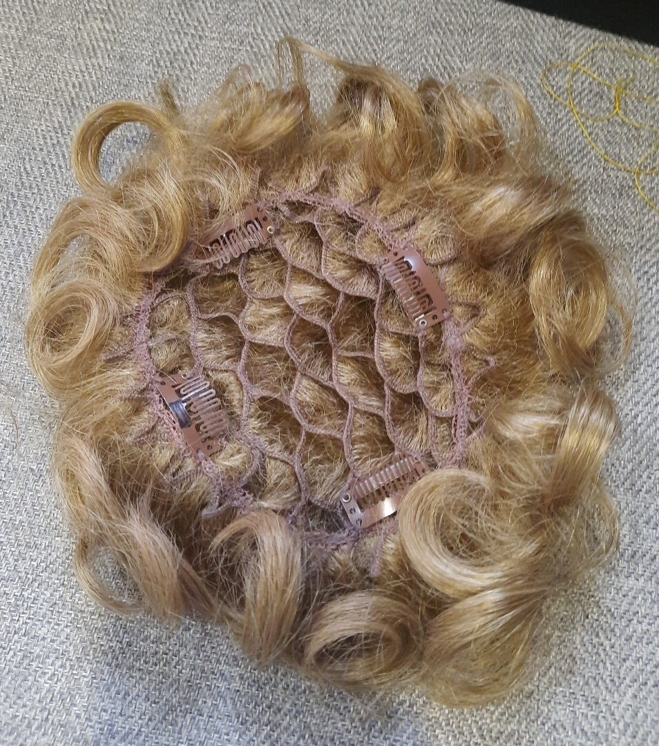 Tony Of Beverly Elura Blend Short Topper Wig Snapple Color 14 Excellent