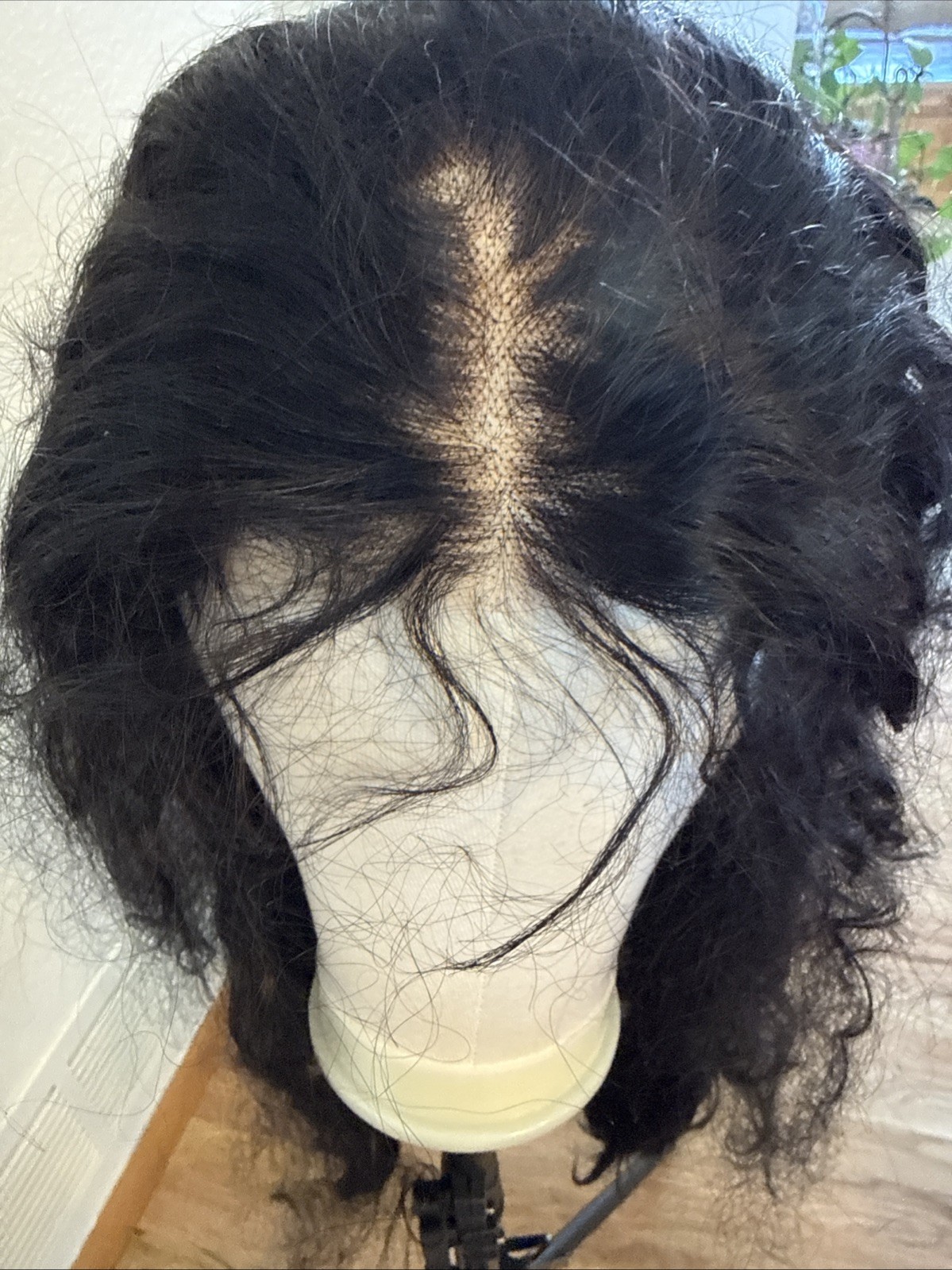600 Human Blend 28” Curly Very Soft Soft Black