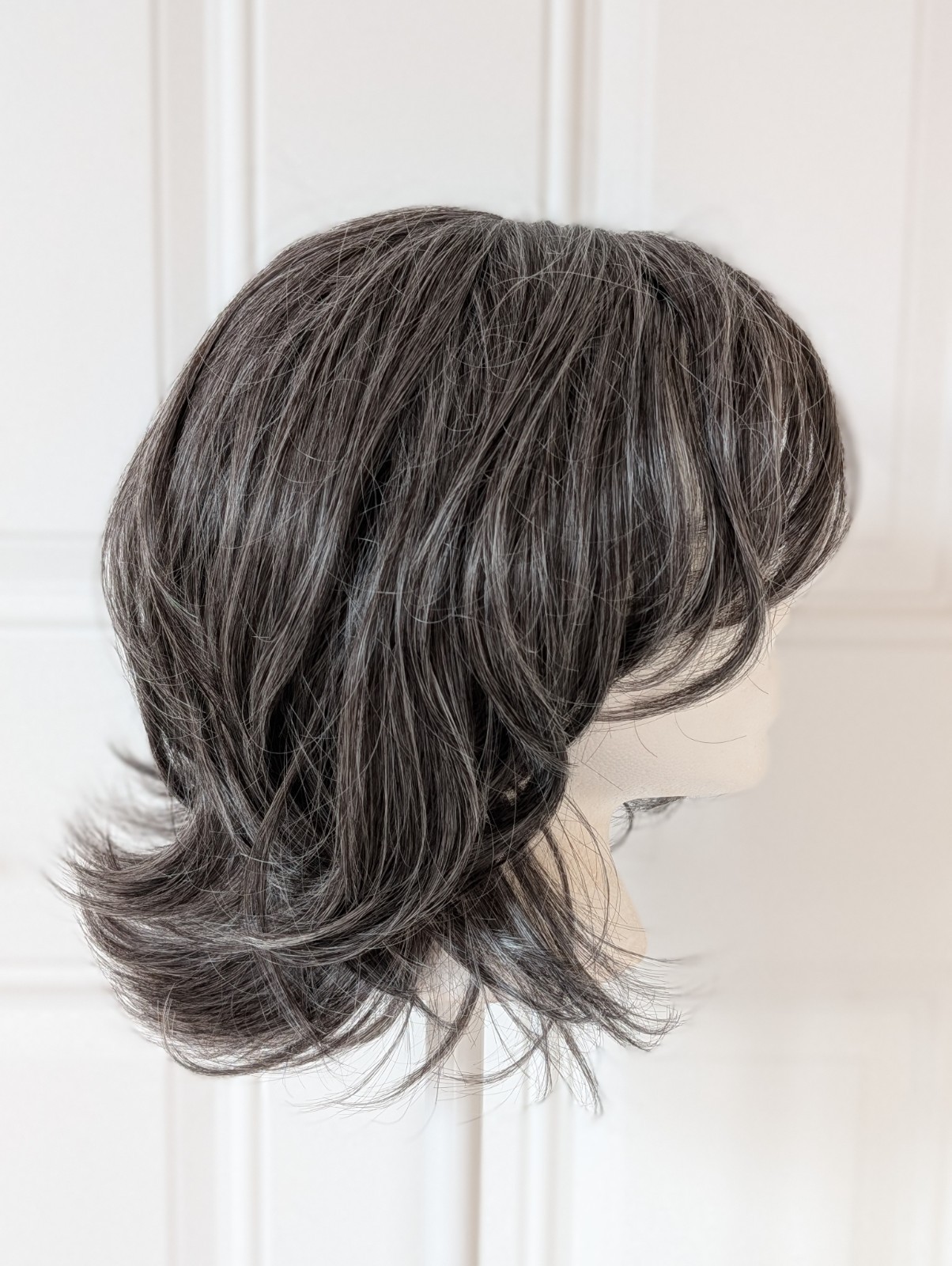 Women’s Medium Straight Wig – Salt & Pepper – Synthetic – Elastic Cap