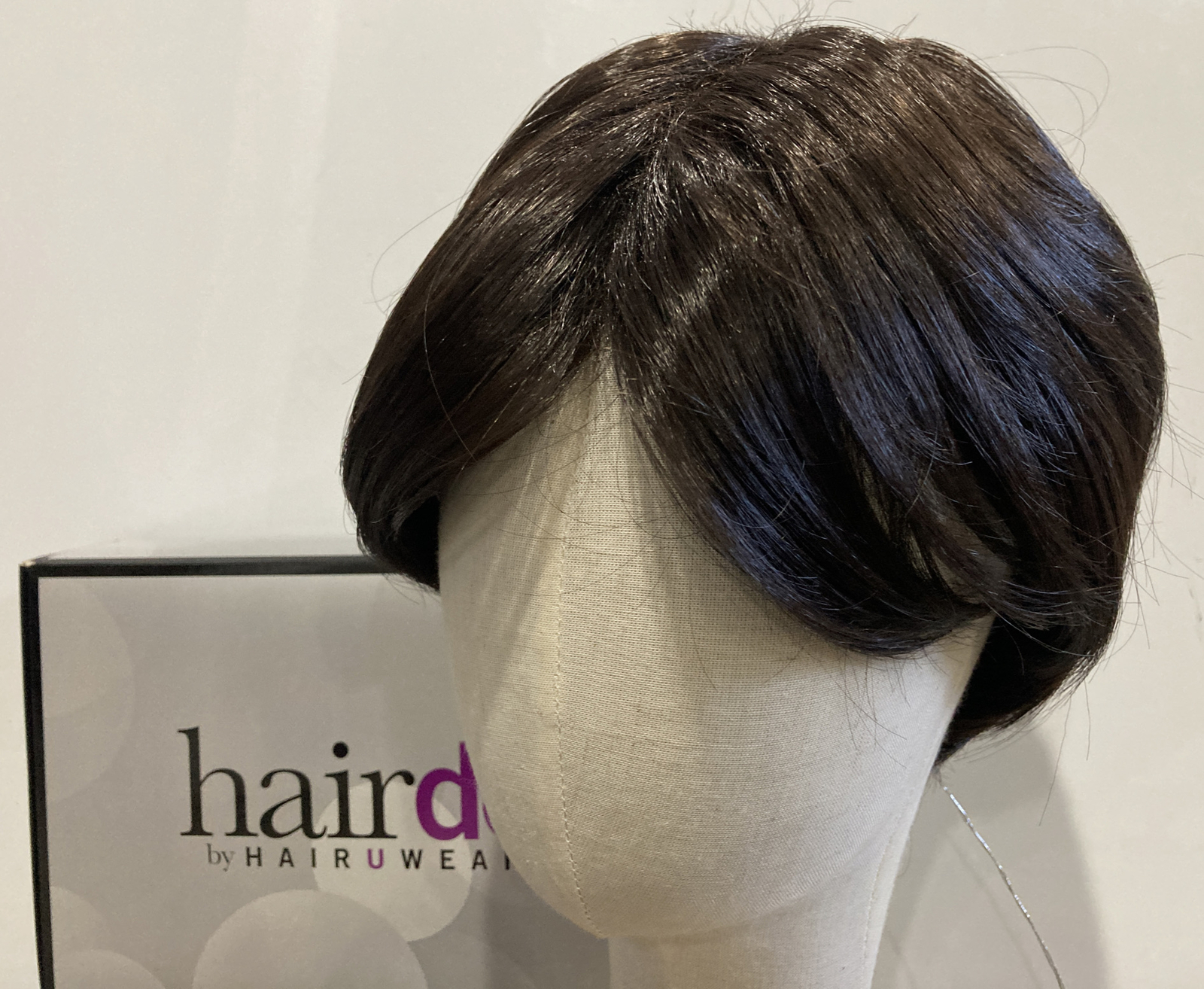 SHATTERED BOB WIG BY HAIRDO R4 Midnight Brown Dark Brown New In Box