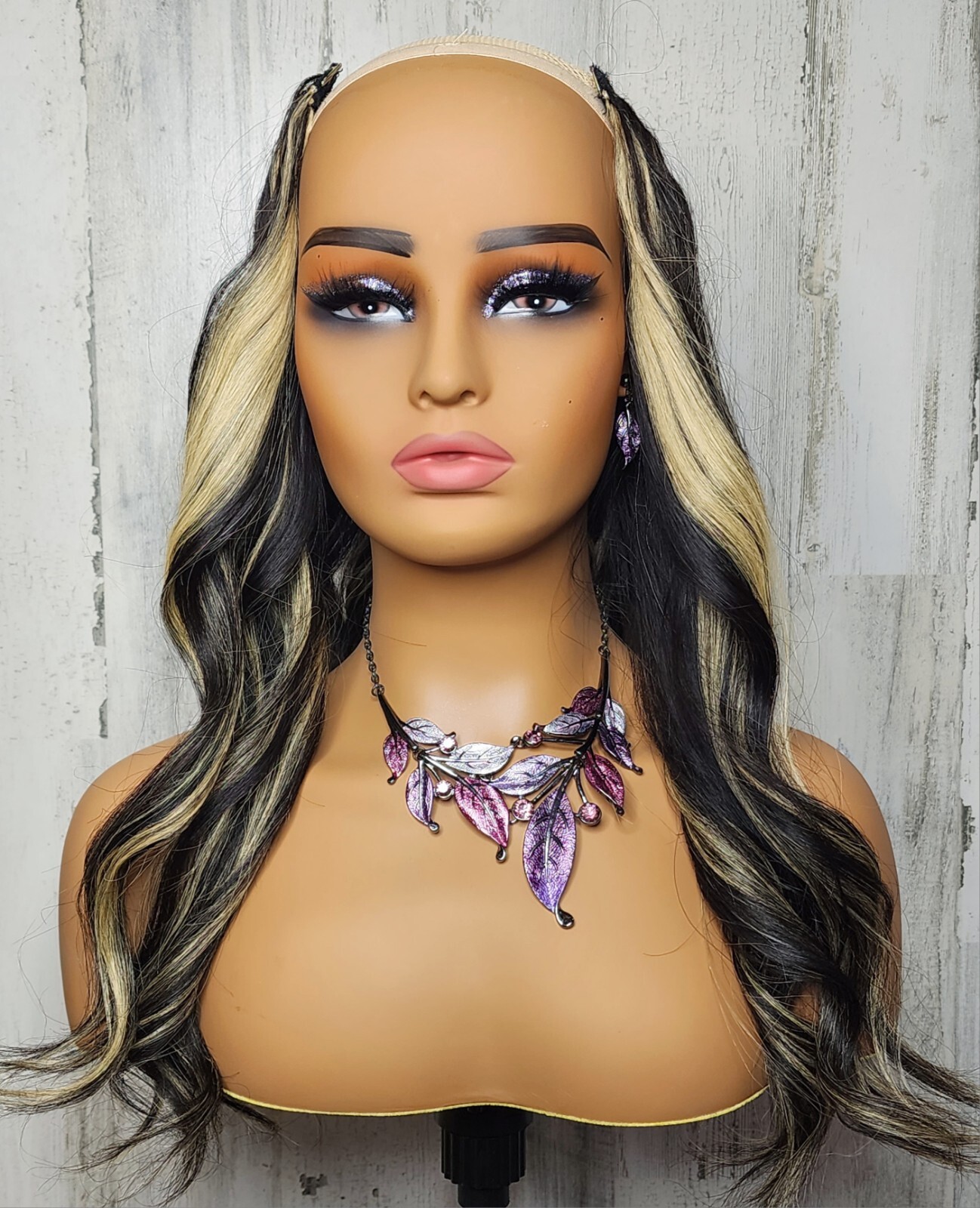 One Piece 20″ Volume Weft Wire Human Hair Extensions.