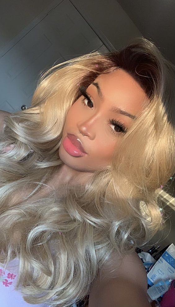 Pre Plucked Lace Frontal Wigs 150% Density Ombre 1B/613 Color Blonde Body Wave
