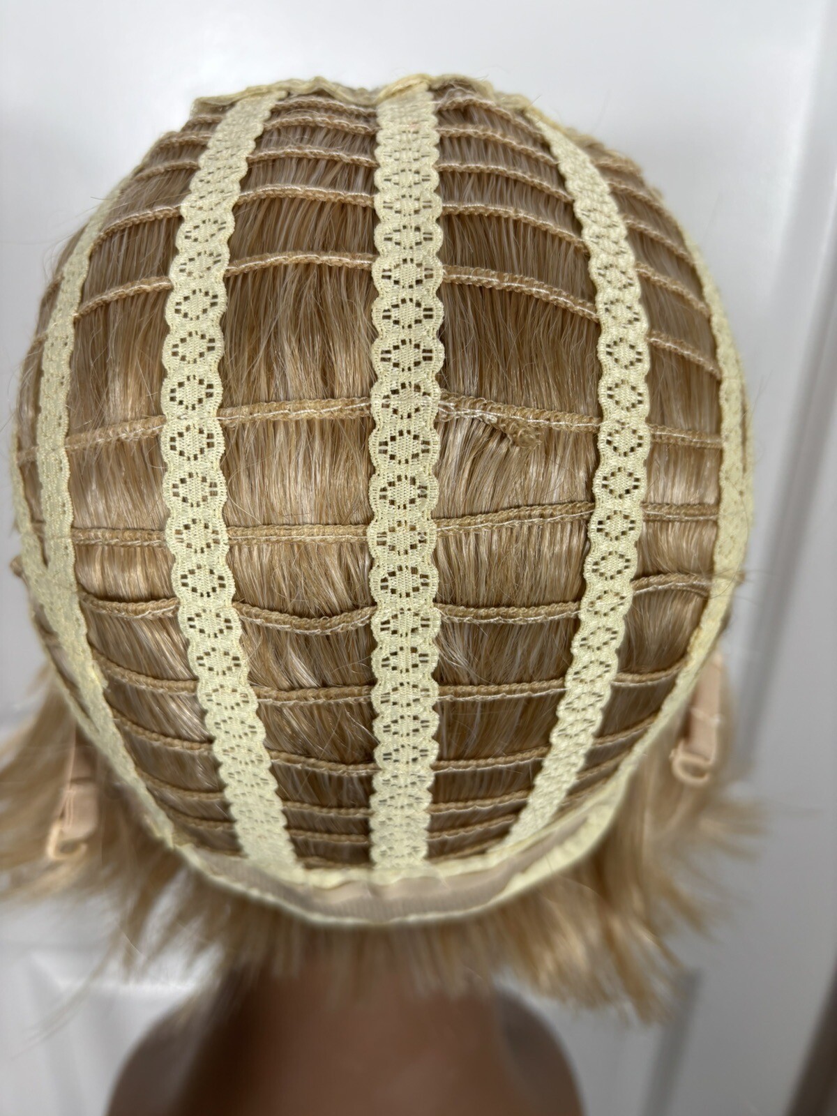 NEW Synthetic Wig Golden Blonde Chin Length Bob Bangs Skin Part Size Average 1-3